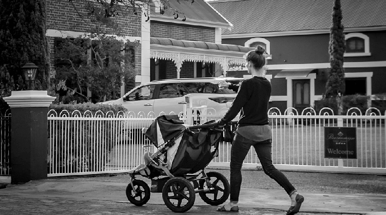 Strollers: A Complete Buying Guide for New Moms and Dads
