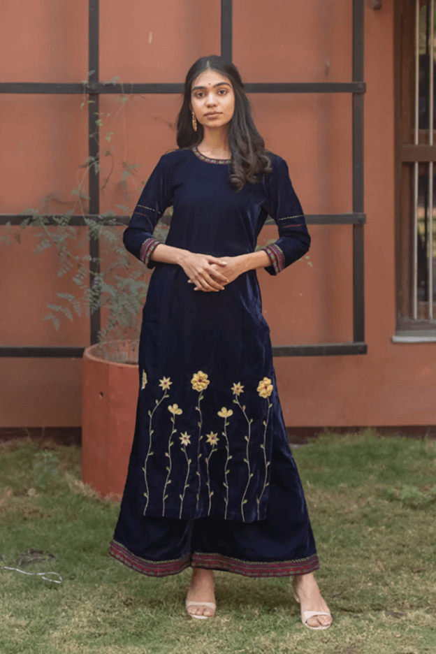 Embroidered velvet scalloped kurta