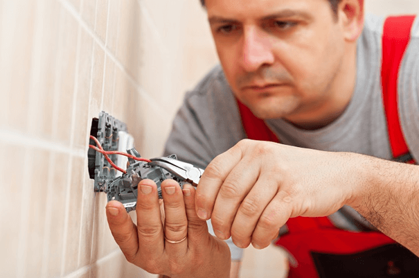 Why It’s Crucial to Choose the Right Electrician and How to Do It